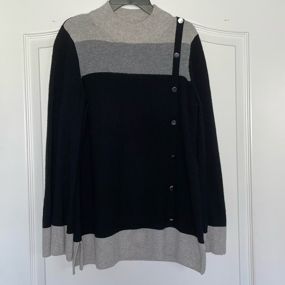 Sigrid Olsen 100% cashmere women’s sweater size Small black and grey